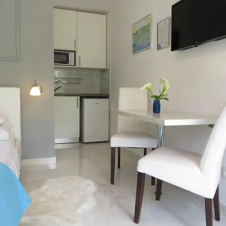 Angie Apartment