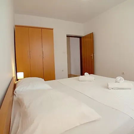 Angie Apartment