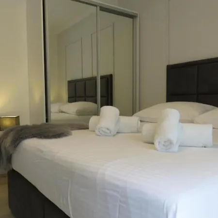 Angie Apartment *